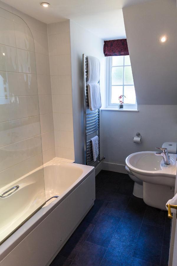 Bed and breakfast Middle Aston House Extérieur photo
